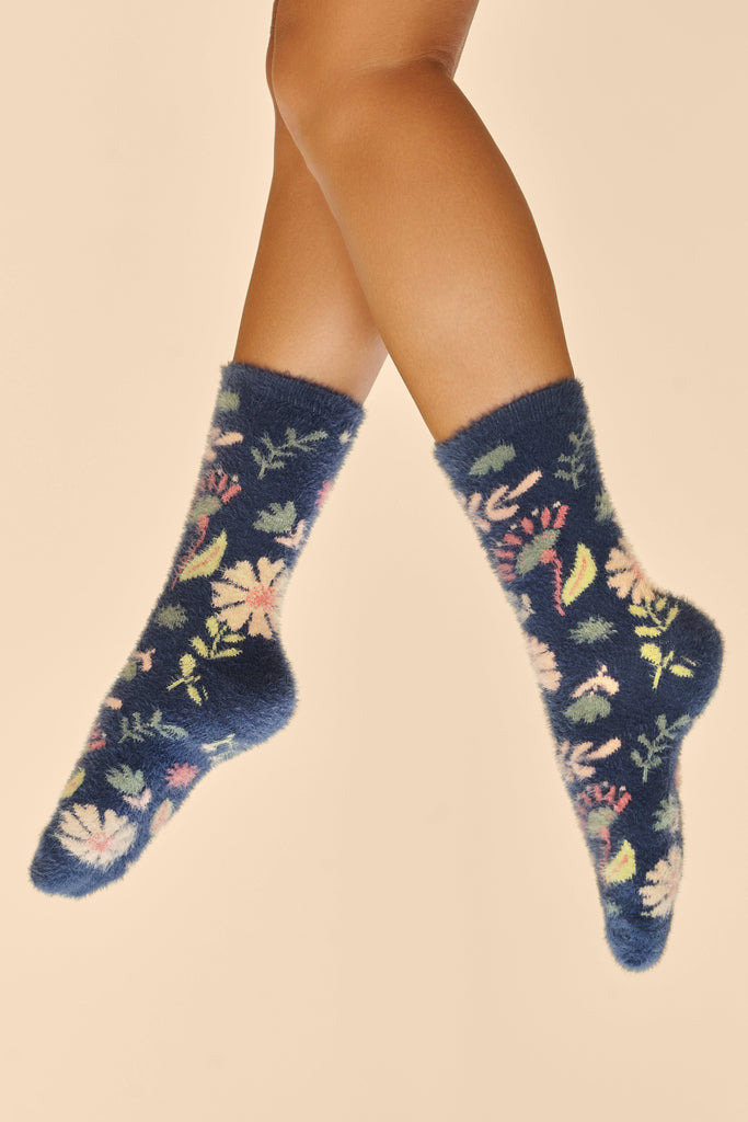 Powder Watercolour Flower Fuzzy Slipper Socks