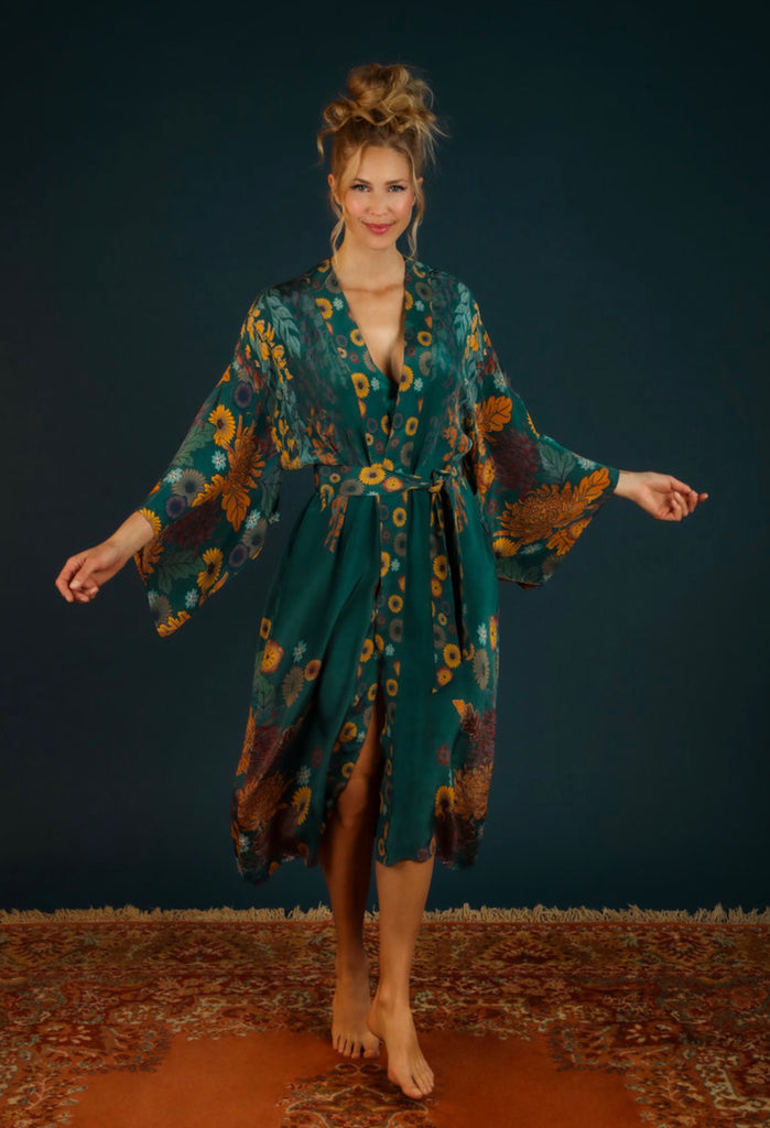 Powder Trailing Wisteria Kimono Gown - Teal